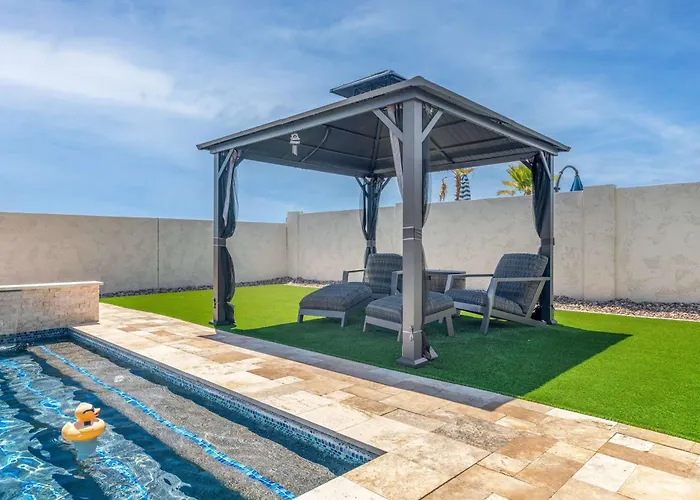 Luxe Oasis Pool King Grill Goodyear